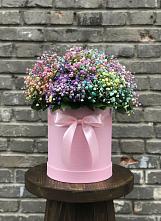 Цветочная композиция из Гипсофила и Розы в шляпной коробке в Бохане