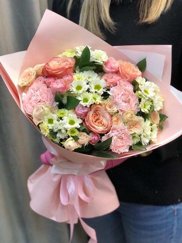 Букет цветов из: Гвоздики, Розы и Хризантемы в Бохане