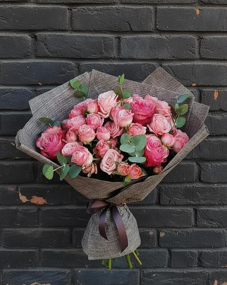 Букет цветов из: Розы в Бохане