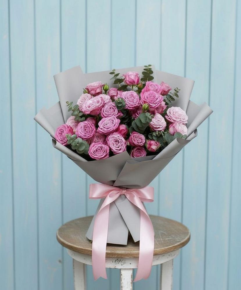 Букет цветов из: Розы в Бохане