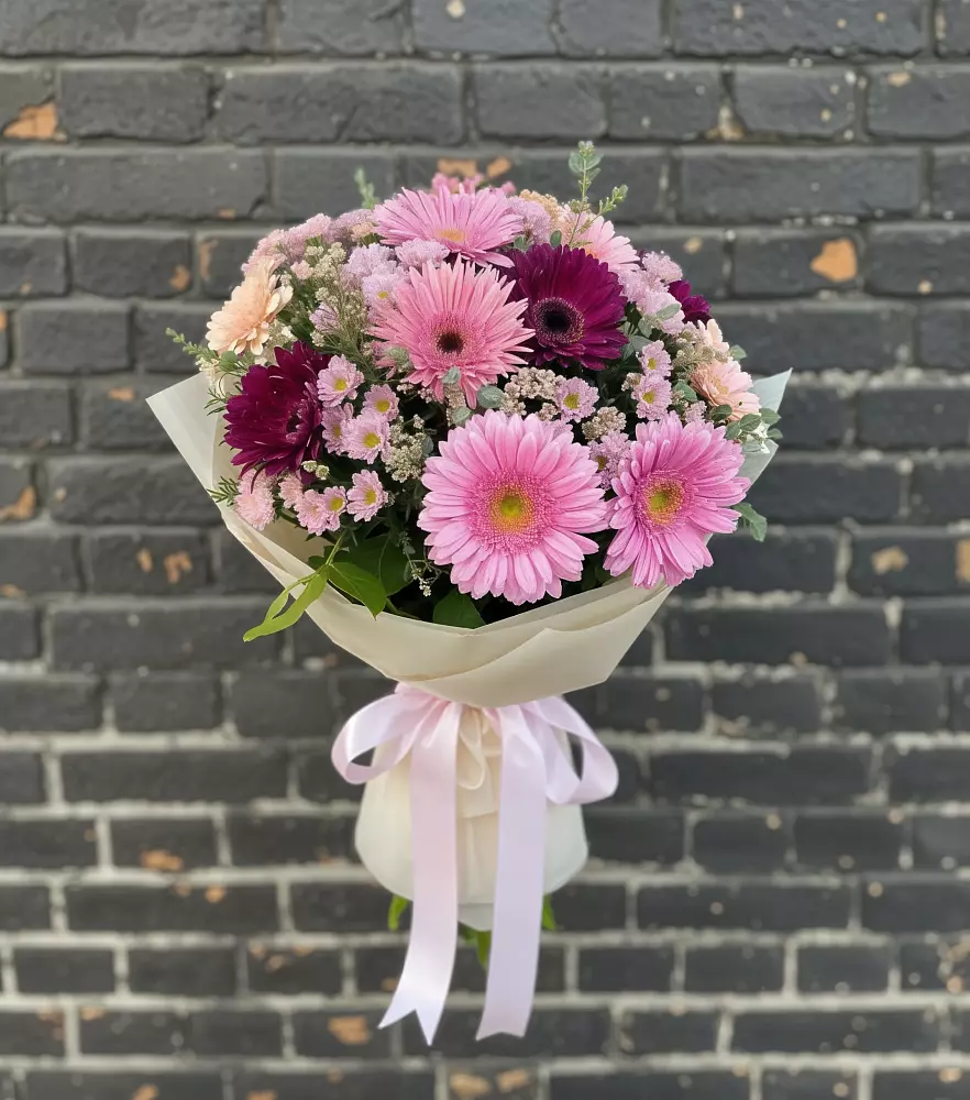 Букет цветов из: Герберы и Хризантемы в Бохане