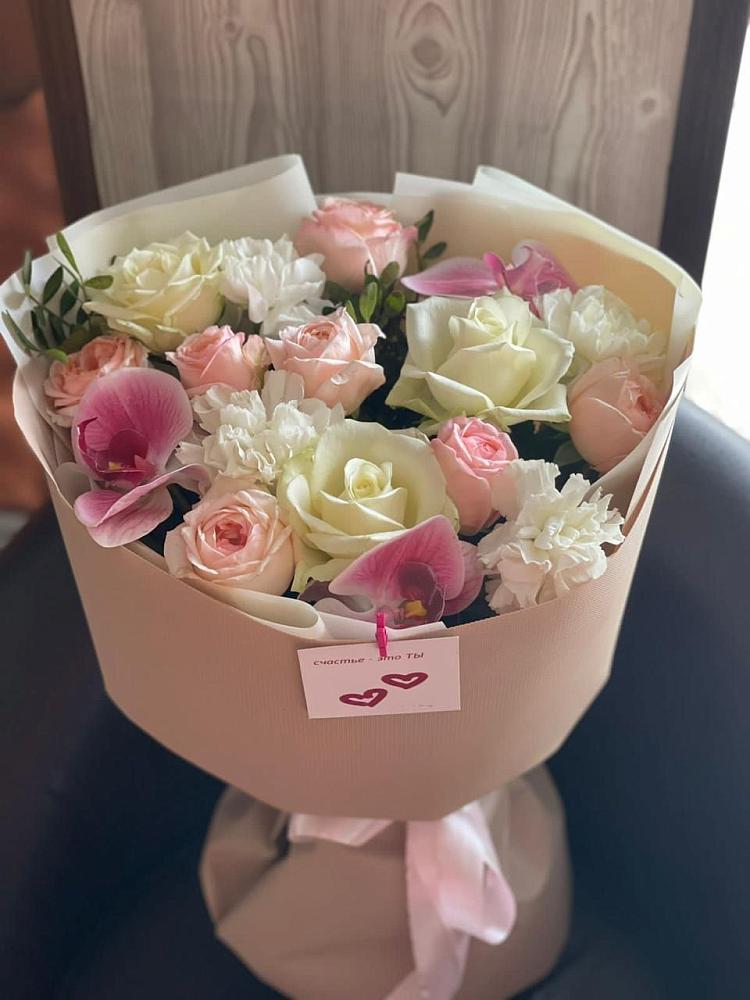 Букет цветов из: Орхидеи, Розы и Гвоздики в Бохане