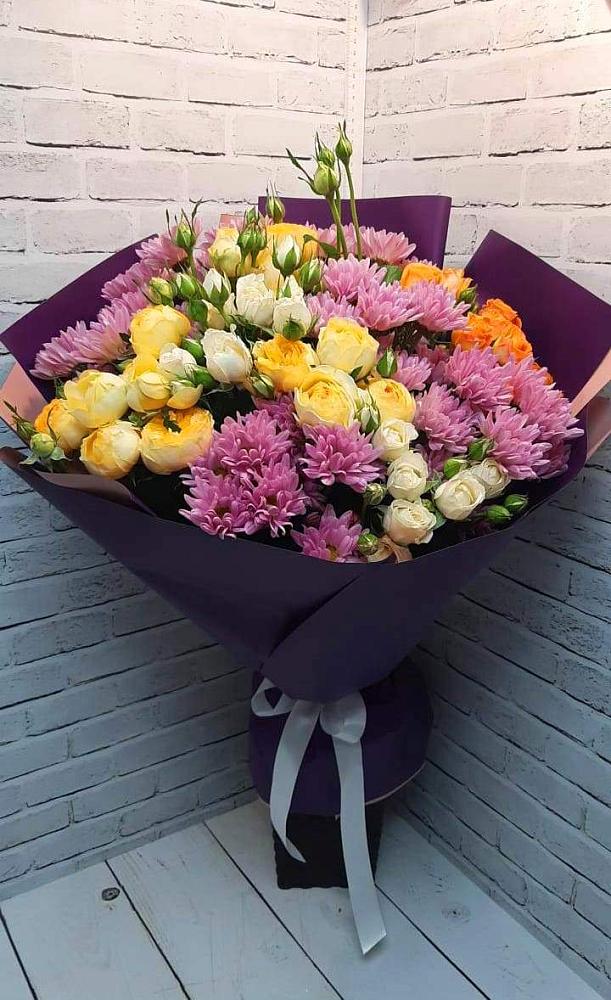Букет цветов из: Хризантемы и Розы в Бохане