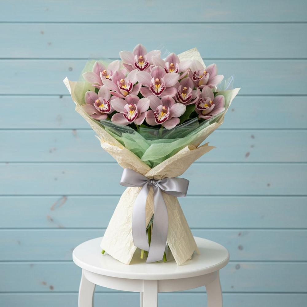 Букет цветов из: Орхидеи и Розы в Бохане