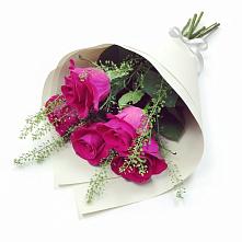 Букет цветов из:  Розы в Бохане