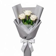 Букет 3 белые розы в Бохане