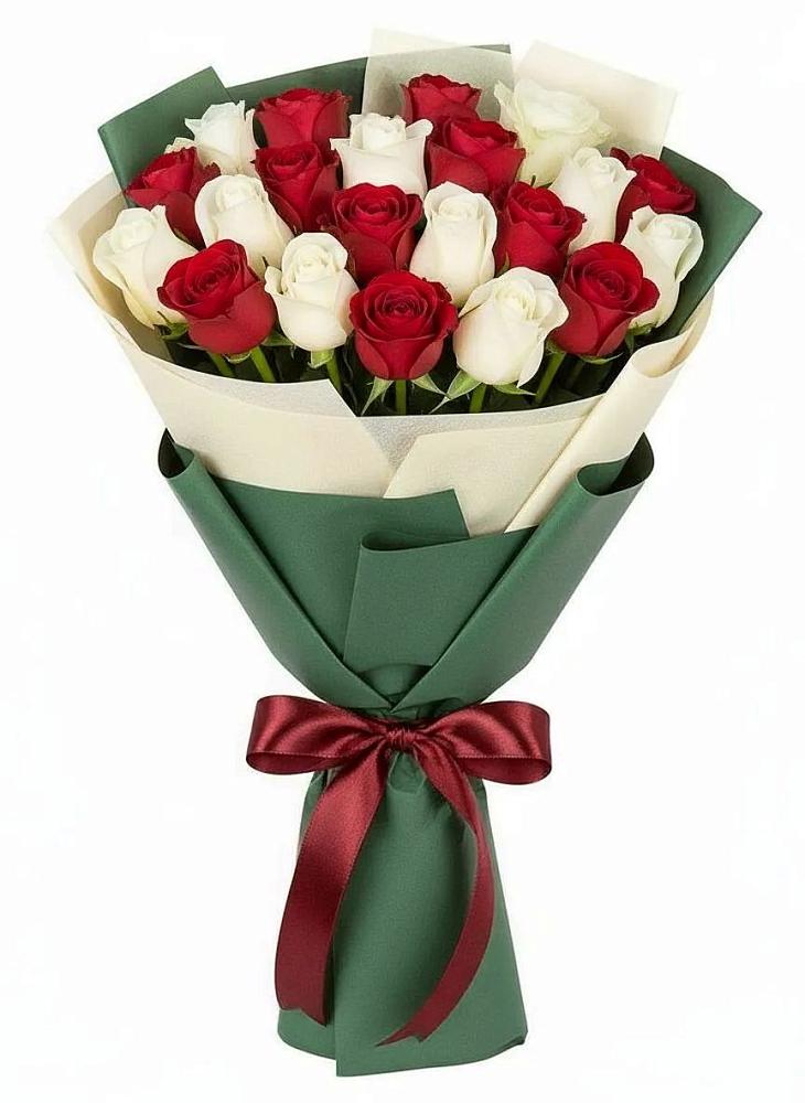 Букет Микс из красных и белых роз в Бохане