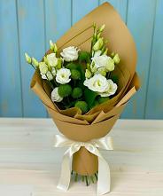 Букет цветов из:  Хризантемы и Лизиантусы в Бохане