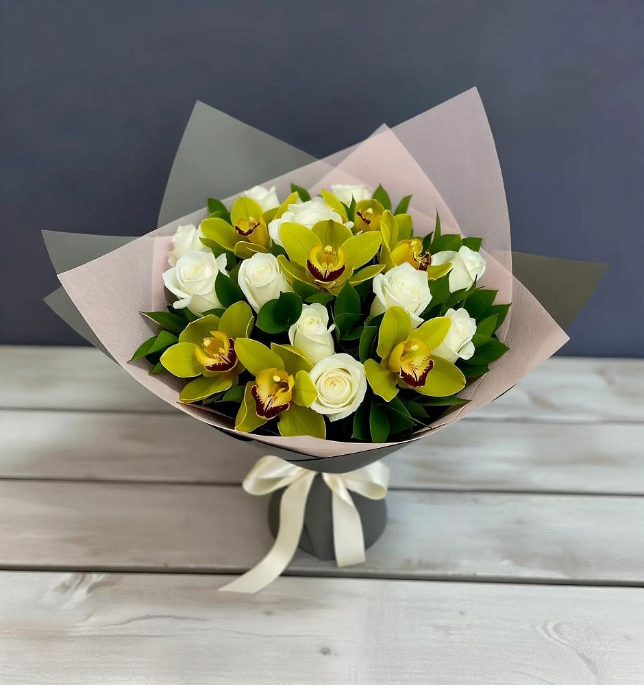 Букет цветов из: Орхидеи и Розы в Бохане