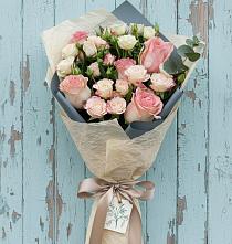 Букет цветов из:  Розы в Бохане