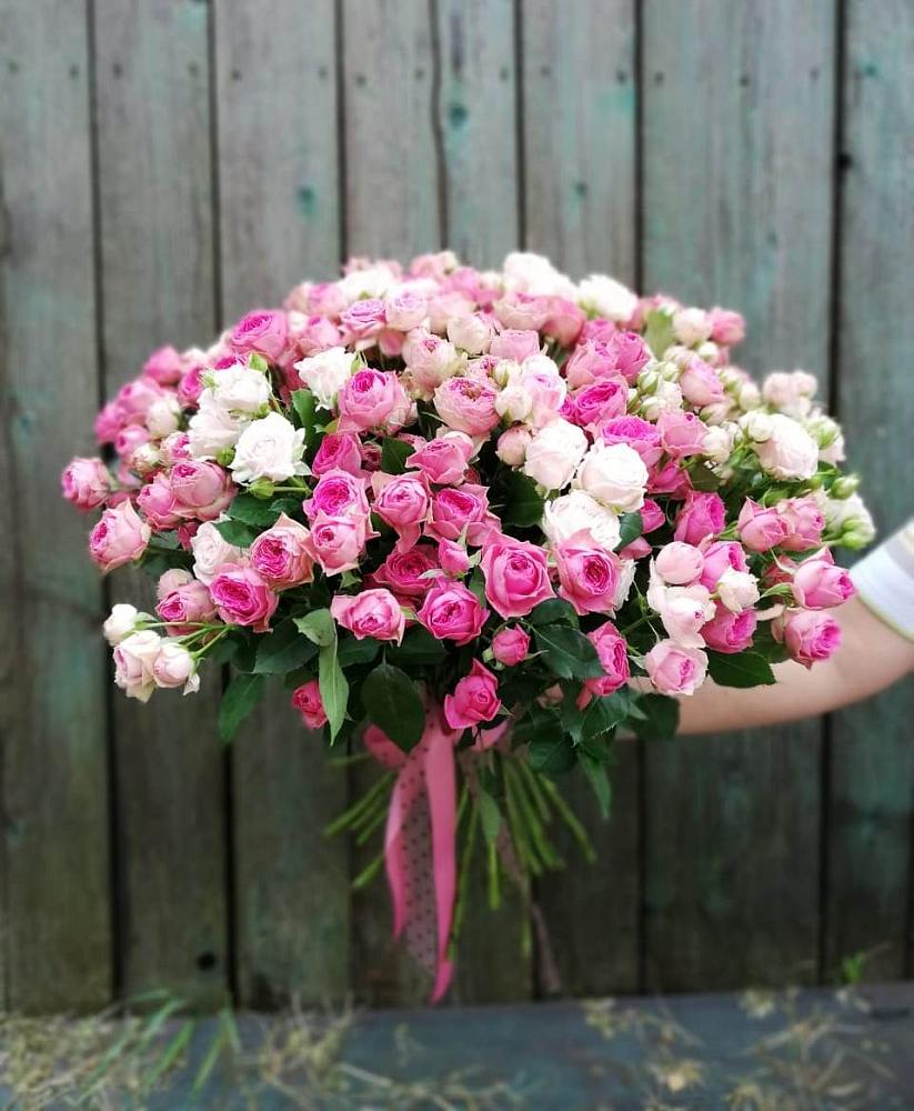 Букет Розовые кустовые розы Натали и Лав Лидия в Бохане