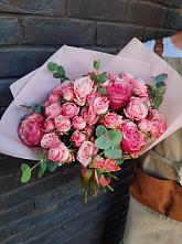 Букет цветов из:  Розы в Бохане