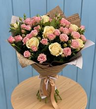 Букет цветов из:  Розы в Бохане