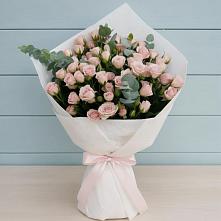 Букет цветов из:  Розы в Бохане