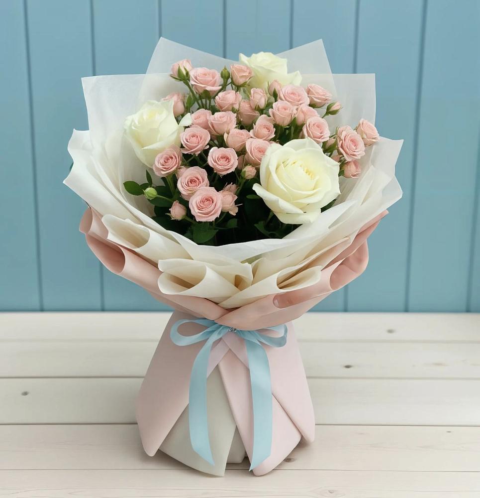 Букет цветов из: Розы в Бохане