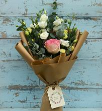 Букет цветов из:  Розы и Лизиантусы в Бохане