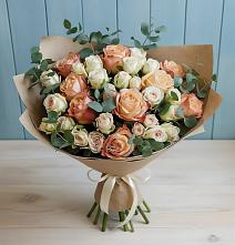 Букет цветов из:  Альстромерии и Розы в Бохане