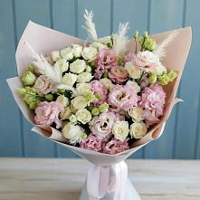 Букет цветов из:  Альстромерии и Розы в Бохане