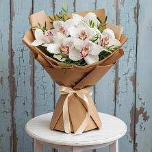 Букет цветов из:  Орхидеи и Розы в Бохане