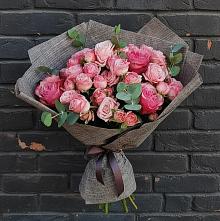 Букет цветов из:  Розы в Бохане